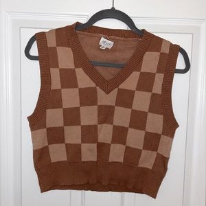 Le Lis Checkered Cropped Sweater Vest